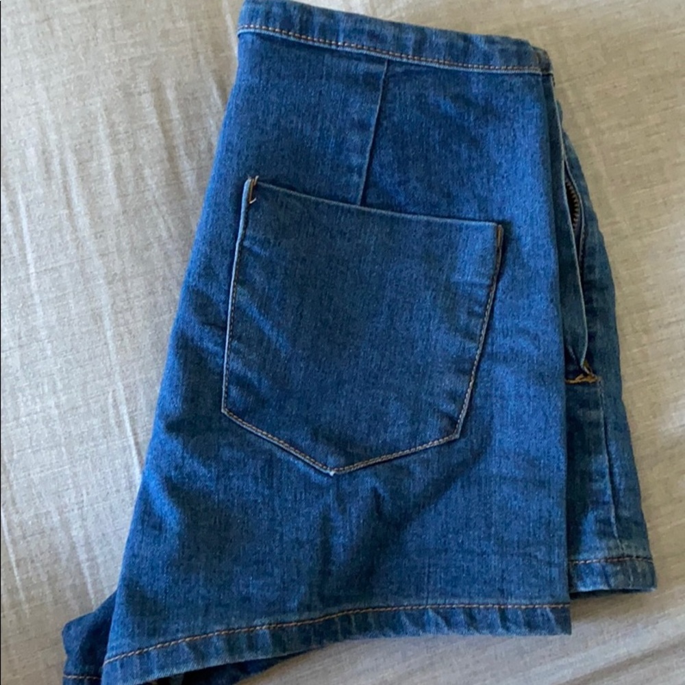 Ladies blue jeans high wasted shorts